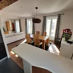 Piso Muy Amplio Y Centrico Con Vistas A La Bahia * Santander