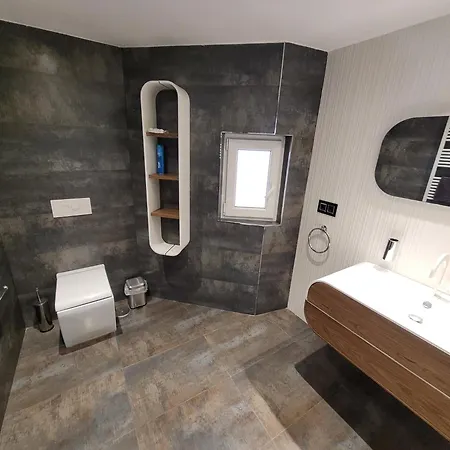 Piso Muy Amplio Y Centrico Con Vistas A La Bahia Apartment *