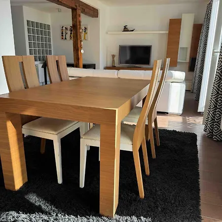 Piso Muy Amplio Y Centrico Con Vistas A La Bahia *