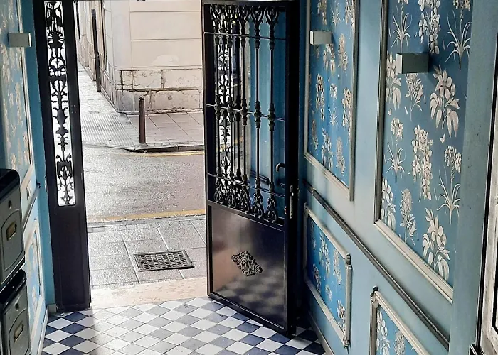 Piso Muy Amplio Y Centrico Con Vistas A La Bahia Апартаменты Сантандер