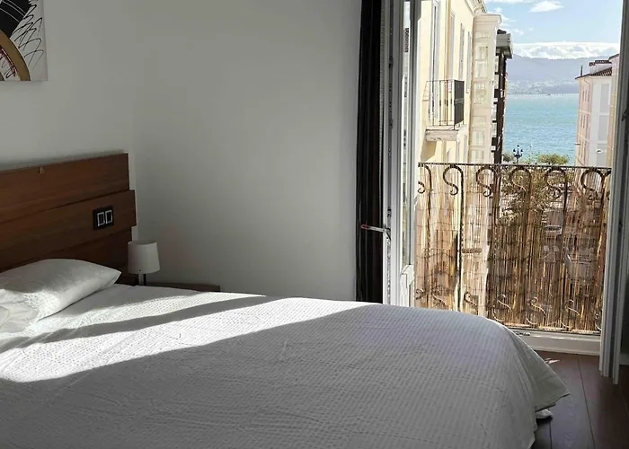 Apartment Piso Muy Amplio Y Centrico Con Vistas A La Bahia Santander