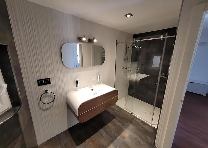 Piso Muy Amplio Y Centrico Con Vistas A La Bahia Santander